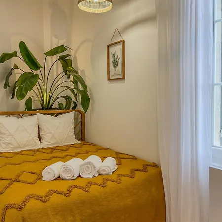 Maison Girondine Cosy Avec Jardin Et Vue Vigne - Proche St-émilion *