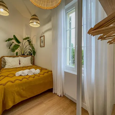 Maison Girondine Cosy Avec Jardin Et Vue Vigne - Proche St-émilion