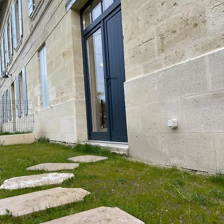 Maison Girondine Cosy Avec Jardin Et Vue Vigne - Proche St-émilion *